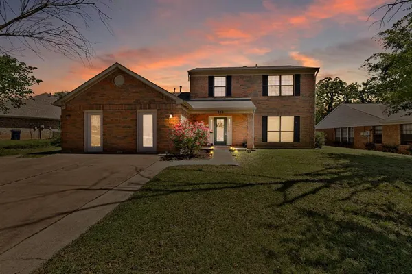 $2,200 | 308 Mack Drive, Denton, TX 76209