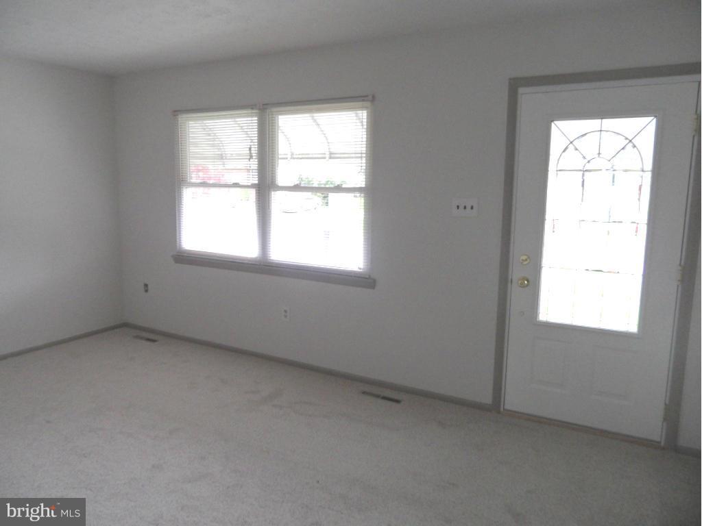 309 Redbud Road Edgewood, MD 21040 - Photo 4 of 15 Living Room