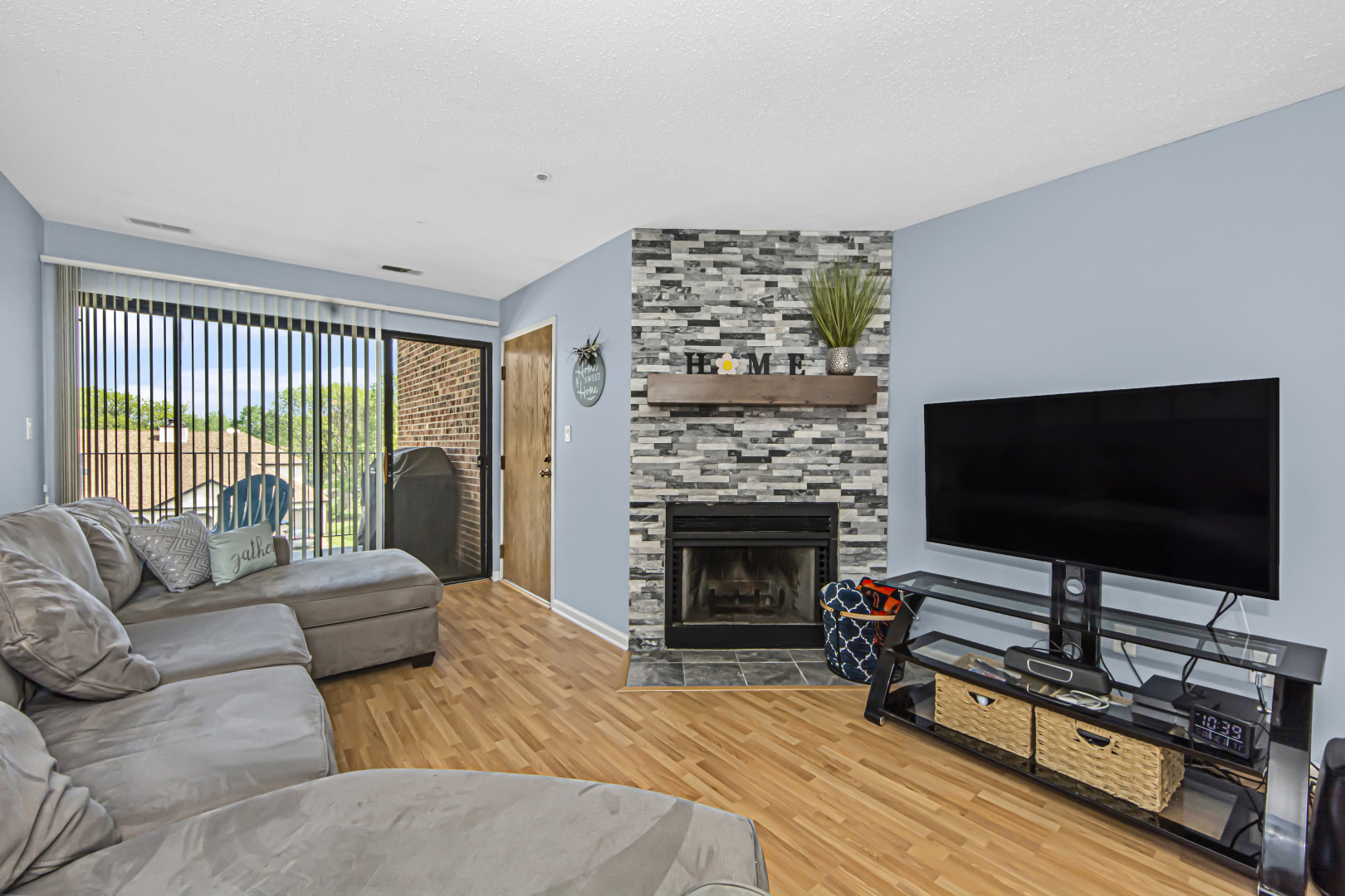 780 Weidner Road, Unit 203 Buffalo Grove, IL 60089 - Photo 3 of 16 Gallery Image 3