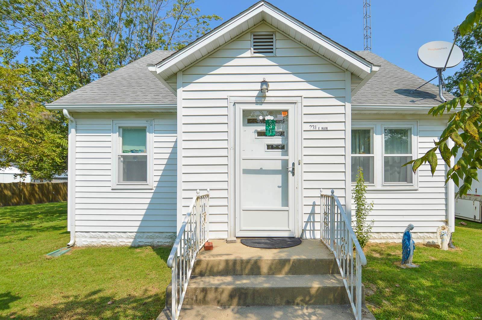 231 Main Street Radom, IL 62808 - Photo 1 of 36 Gallery Image 1