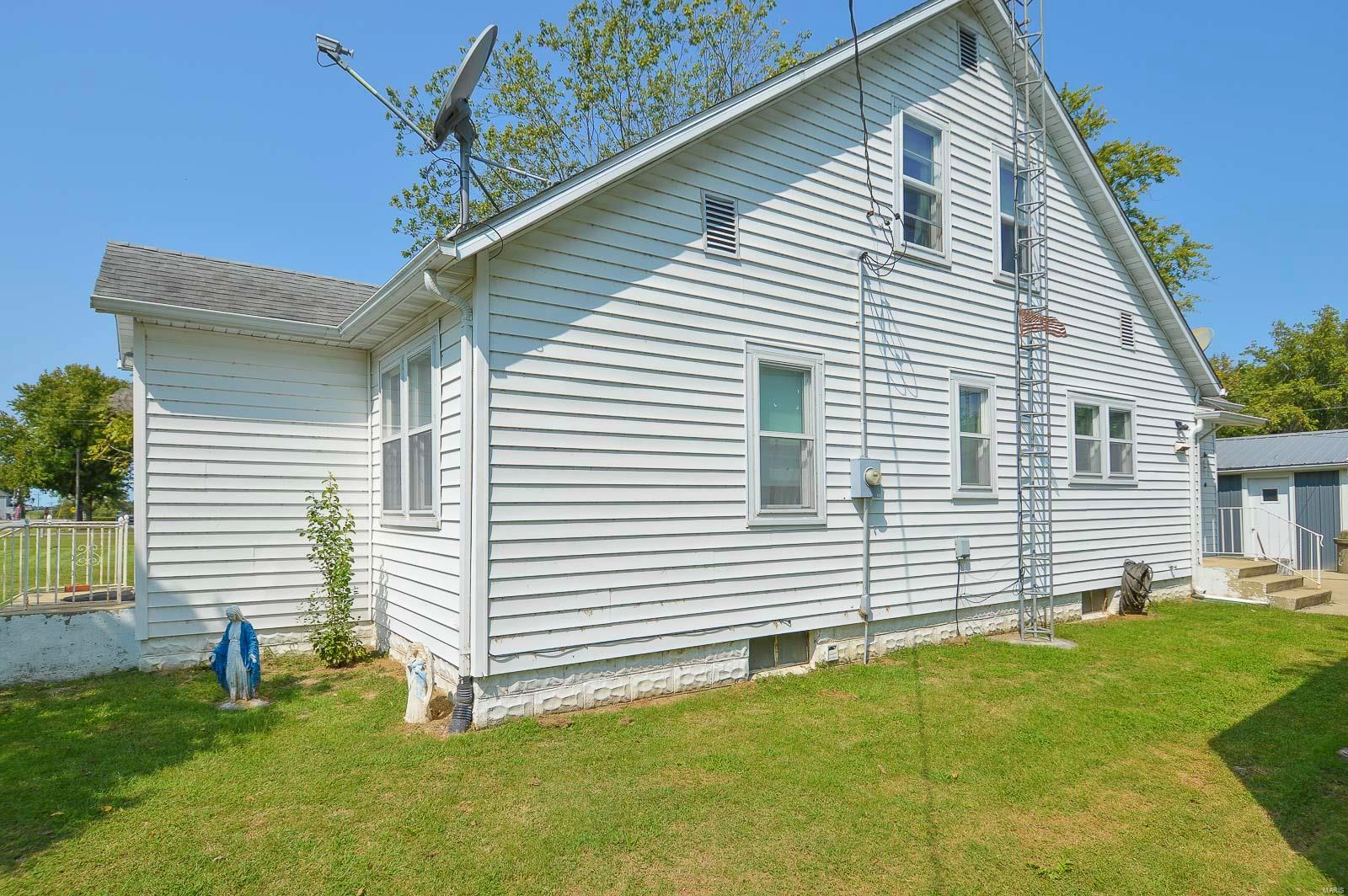 231 Main Street Radom, IL 62808 - Photo 8 of 36 Gallery Image 8