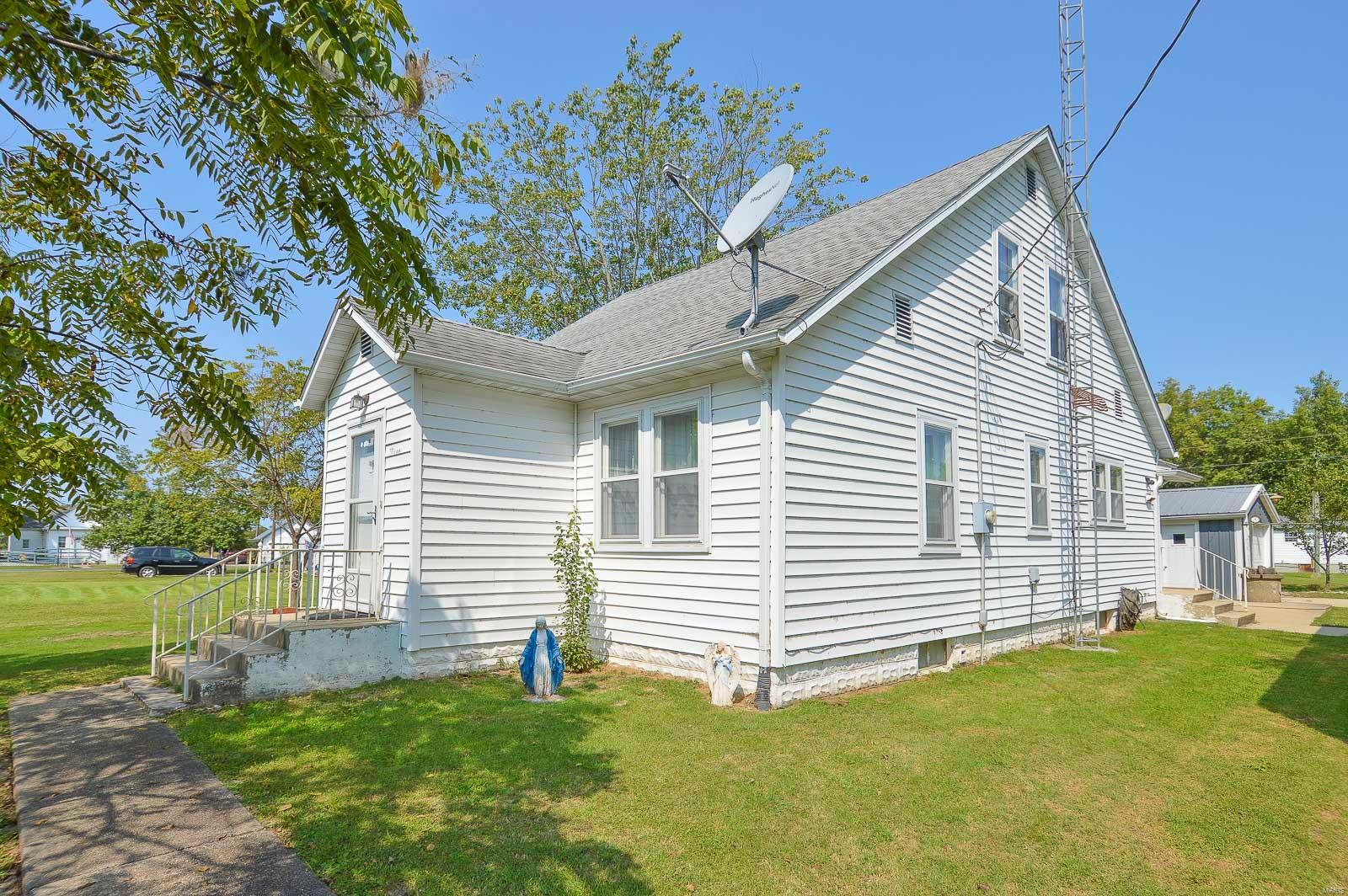 231 Main Street Radom, IL 62808 - Photo 10 of 36 Gallery Image 10
