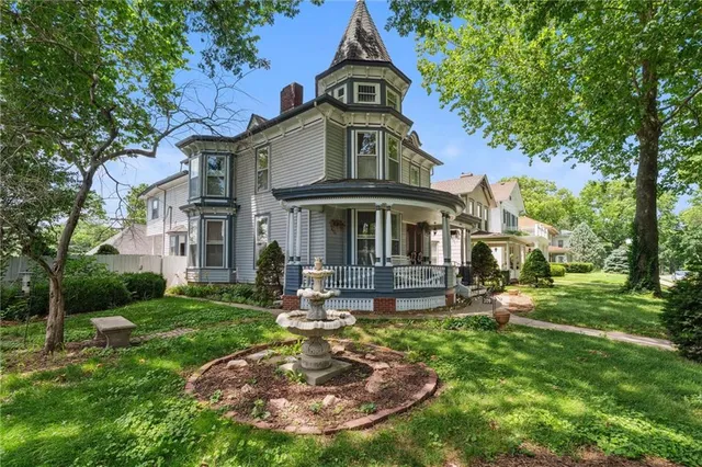 $475,000 | 309 North Esplanade Street, Leavenworth, KS 66048