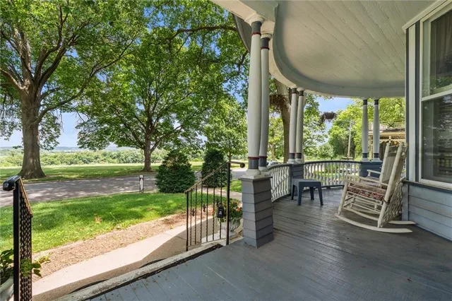 $475,000 | 309 North Esplanade Street, Leavenworth, KS 66048
