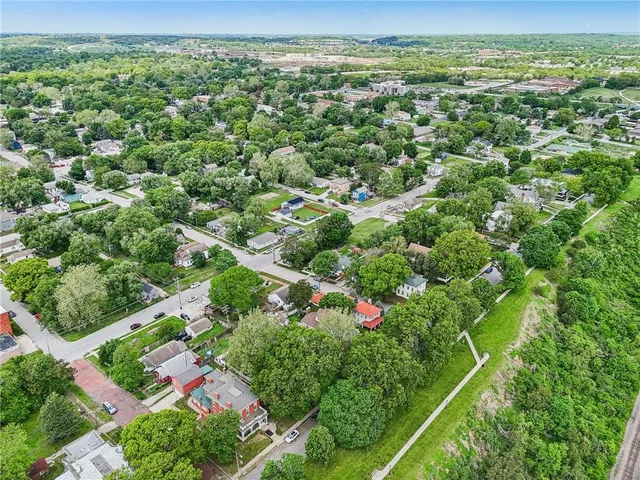 $475,000 | 309 North Esplanade Street, Leavenworth, KS 66048