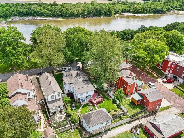 $475,000 | 309 North Esplanade Street, Leavenworth, KS 66048