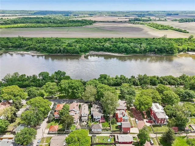 $475,000 | 309 North Esplanade Street, Leavenworth, KS 66048