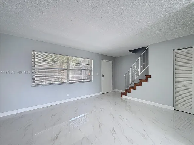 $1,900 | 1100 Southeast 4th Avenue, Unit 31, Deerfield Beach, FL 33441