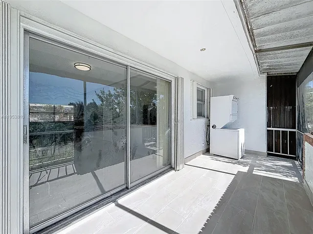 $1,900 | 1100 Southeast 4th Avenue, Unit 31, Deerfield Beach, FL 33441