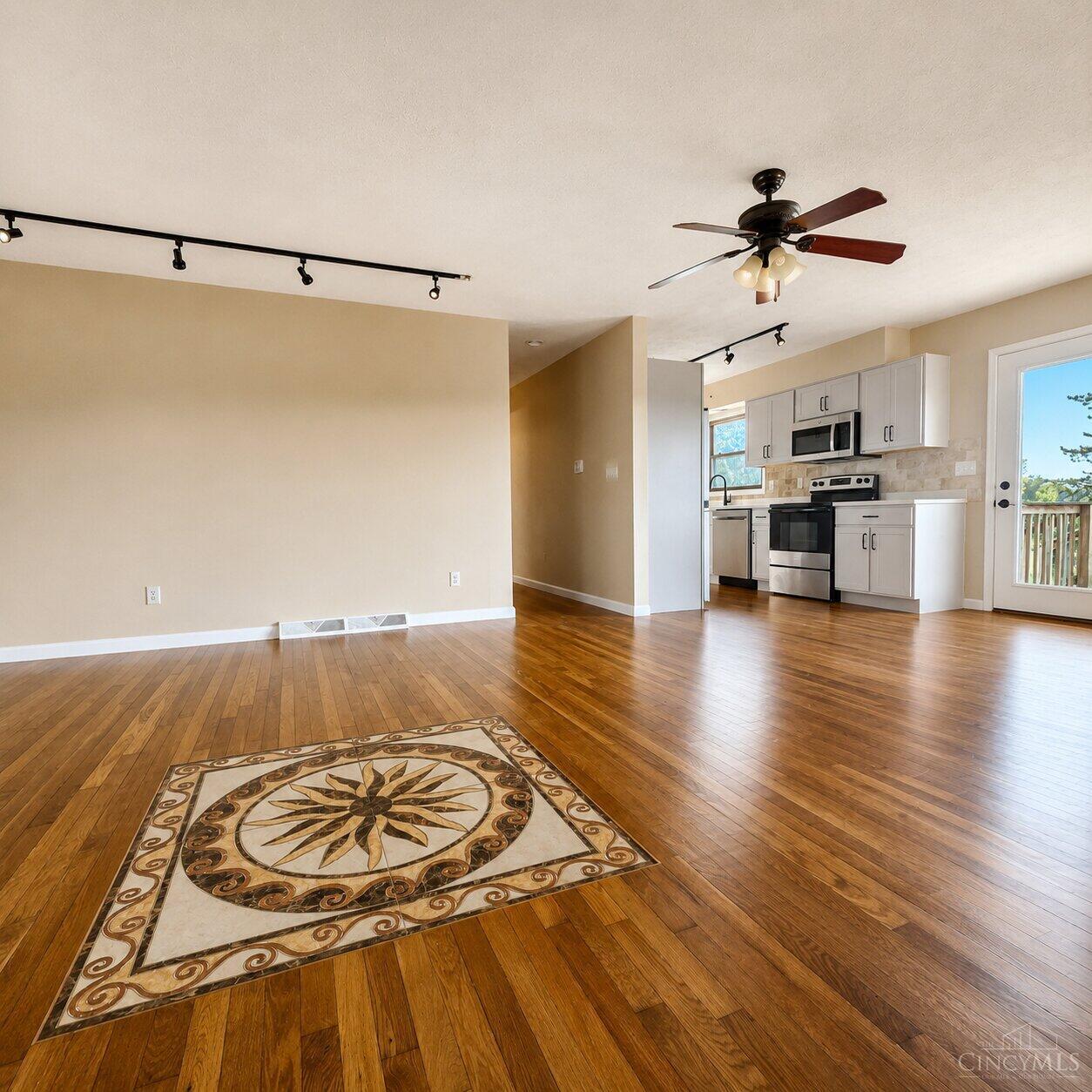 9173 Wilson Road Waynesville, OH 45068 - Photo 11 of 26 Gallery Image 11