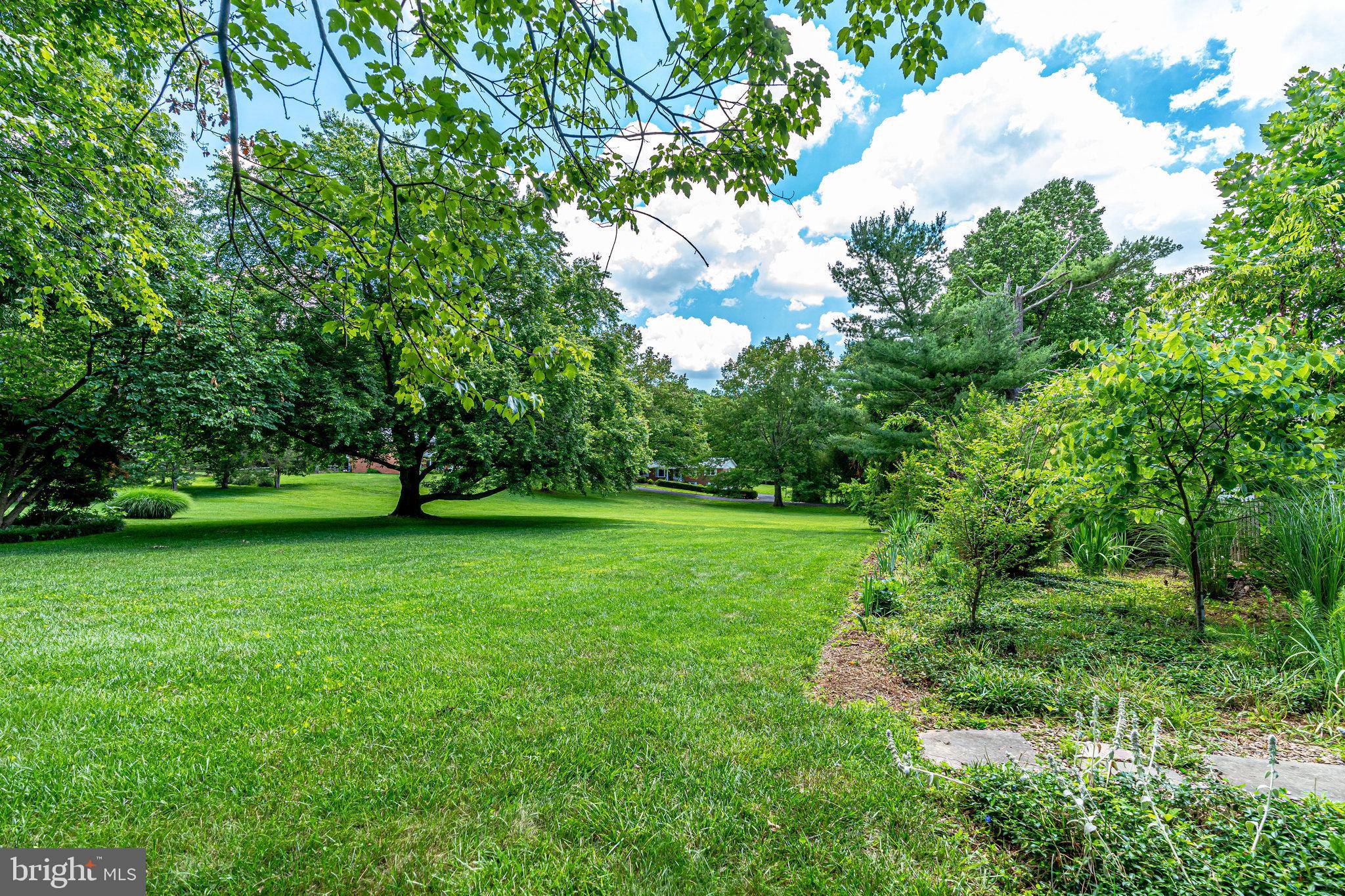 11605 Vale Road Oakton, VA 22124 - Photo 62 of 68 Gallery Image 62