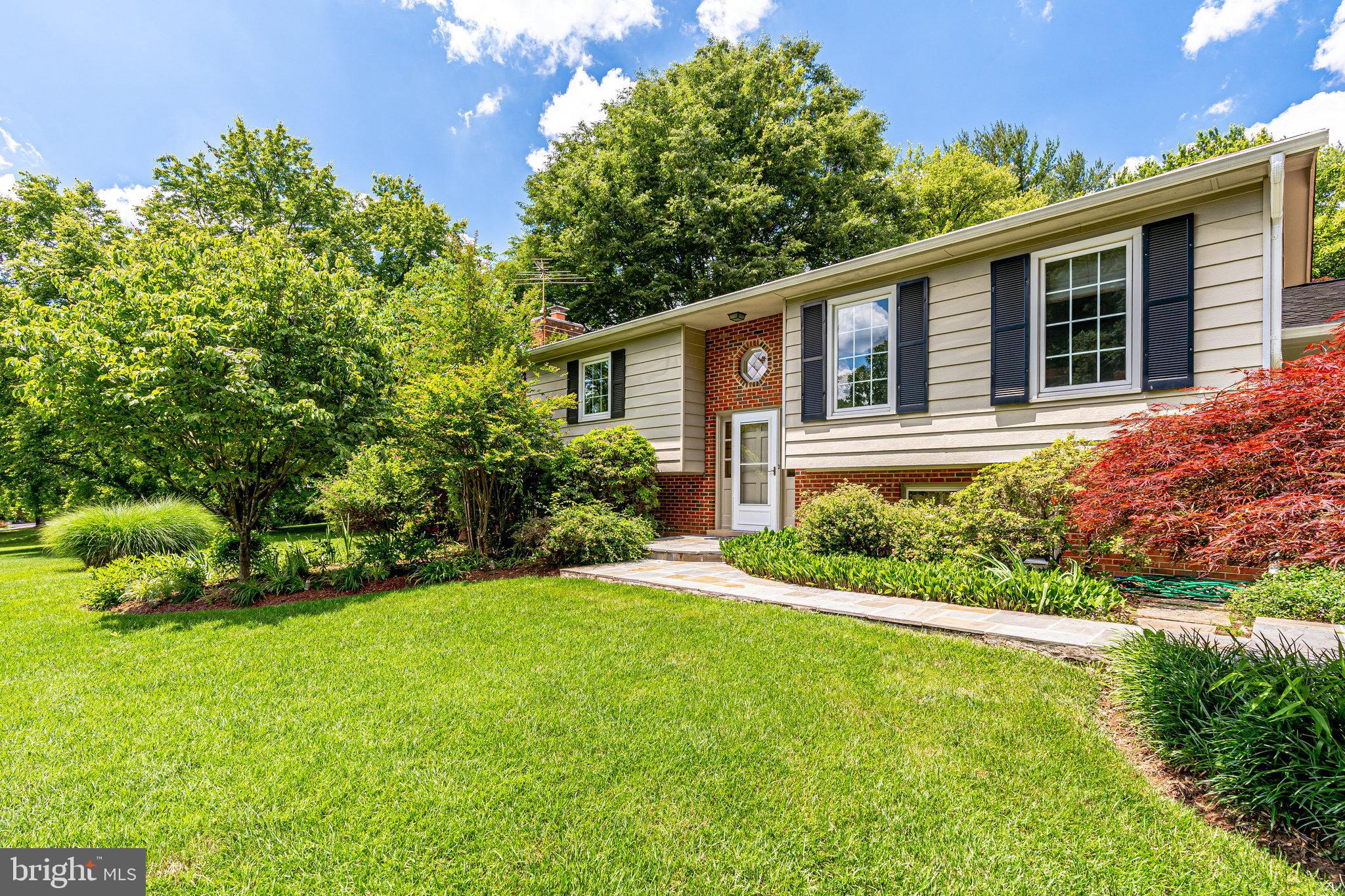 11605 Vale Road Oakton, VA 22124 - Photo 65 of 68 Side Entrance