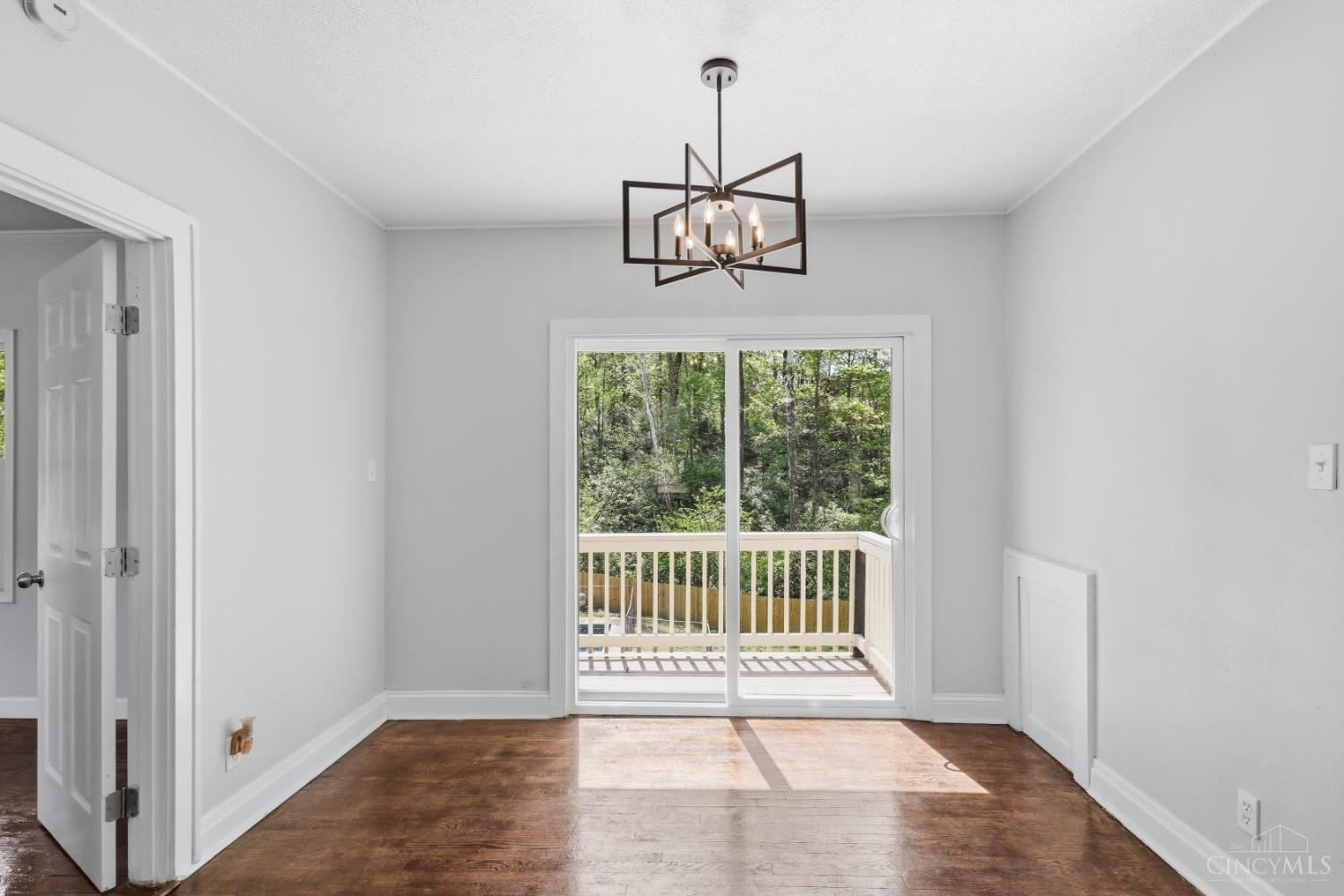 6931 Paddison Road Cincinnati, OH 45230 - Photo 6 of 29