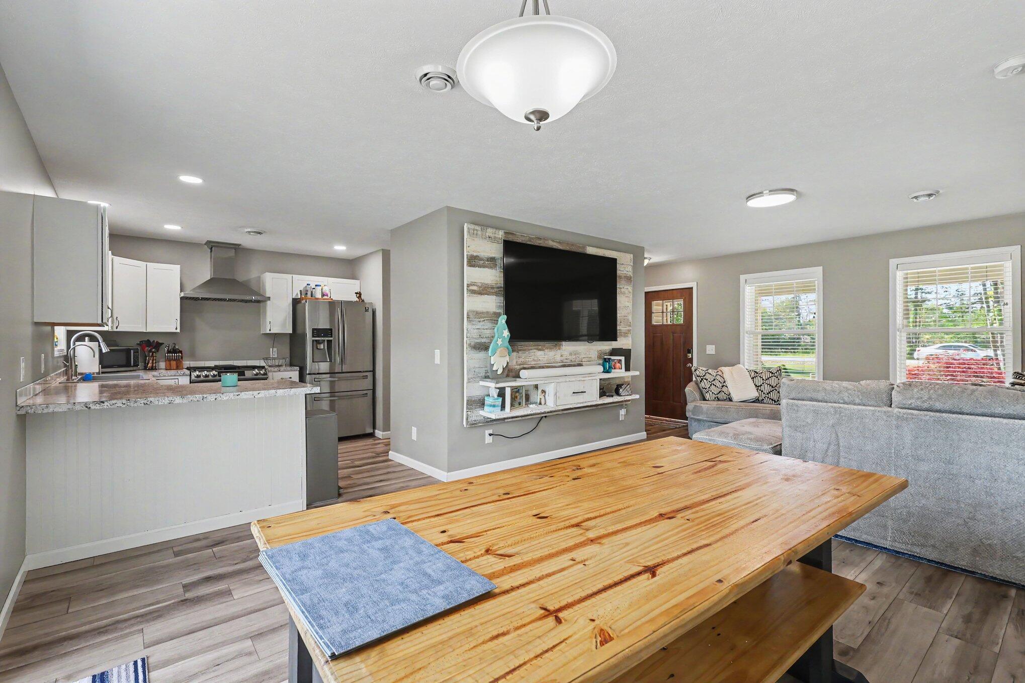 786 Judson Road Norton Shores, MI 49456 - Photo 9 of 26 005_file_6018