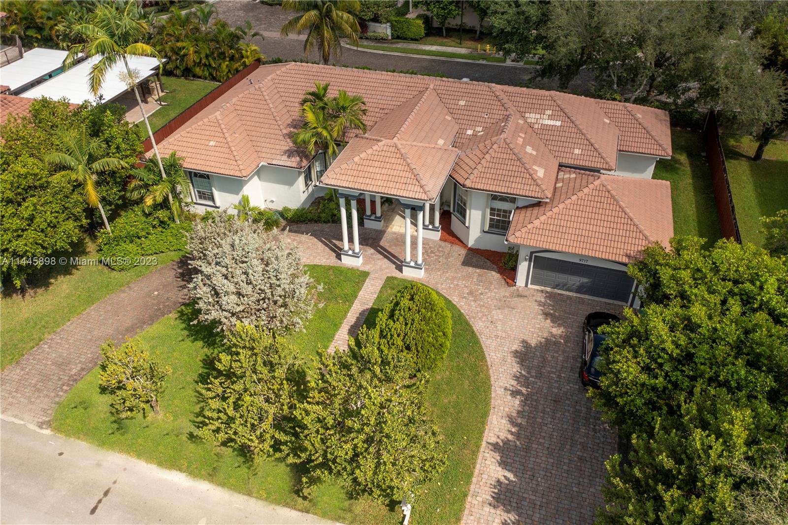 Kendall Miami, FL 33176 - Photo 2 of 28 an aerial view of a house