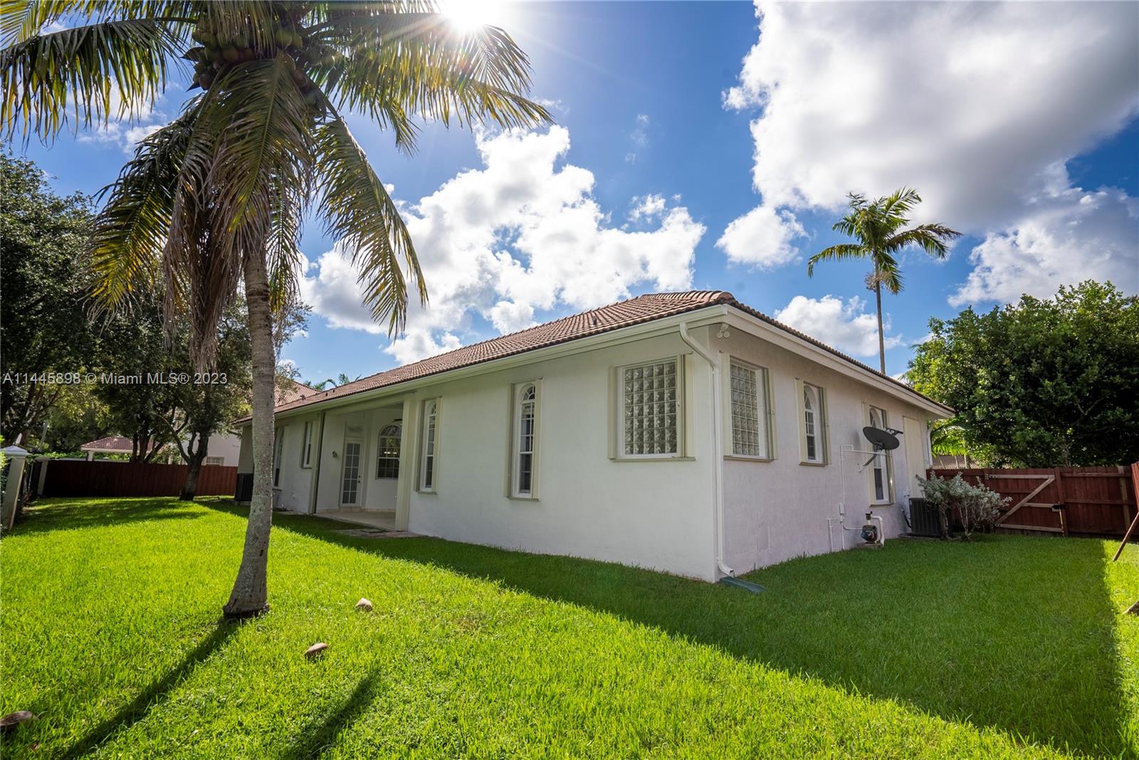 Kendall Miami, FL 33176 - Photo 27 of 28 a view of a house with a yard