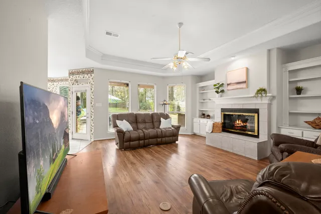 $374,900 | 2256 Stableridge Drive, Conroe, TX 77384