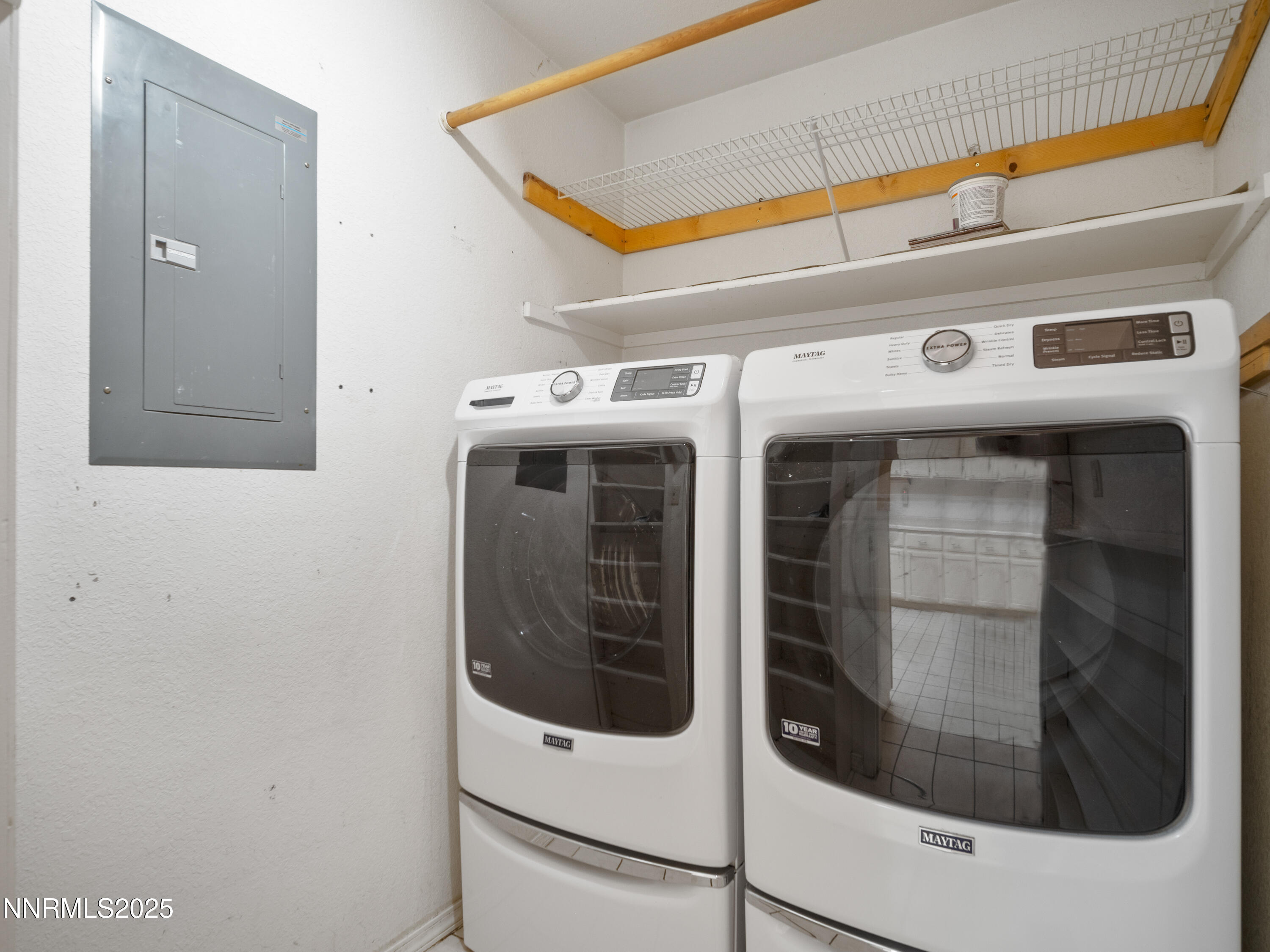 2843 Wade Street Minden, NV 89423 - Photo 57 of 74 a utility room with dryer and washer