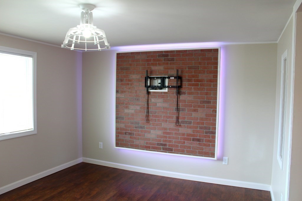 21 Crystal Street Webster, MA 01570 - Photo 16 of 42 Gallery Image 16