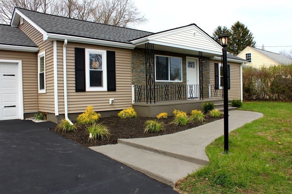 21 Crystal Street Webster, MA 01570 - Photo 2 of 42 Gallery Image 2