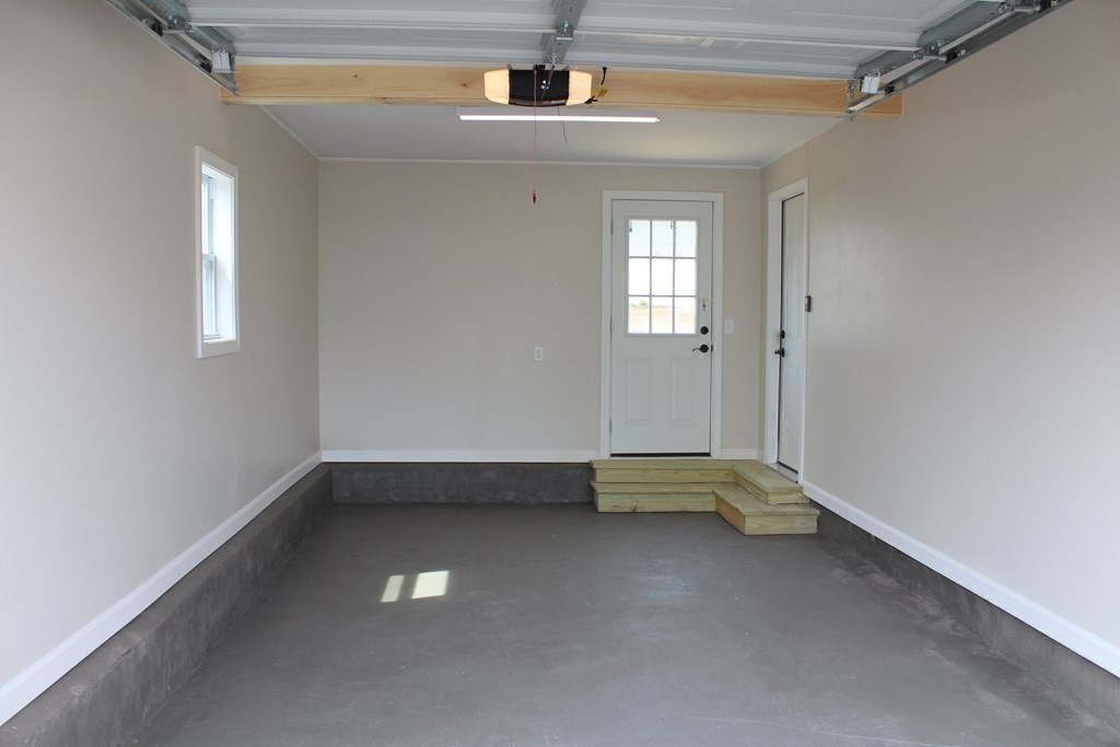 21 Crystal Street Webster, MA 01570 - Photo 30 of 42 Gallery Image 30