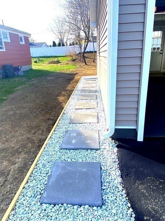 21 Crystal Street Webster, MA 01570 - Photo 32 of 42 Gallery Image 32
