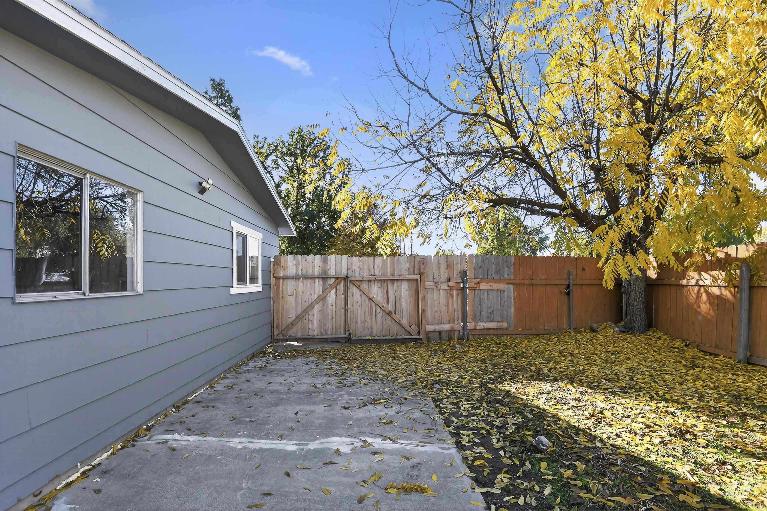 2118 West Targee Street Boise, ID 83705 - Photo 19 of 25 View of yard with a gate