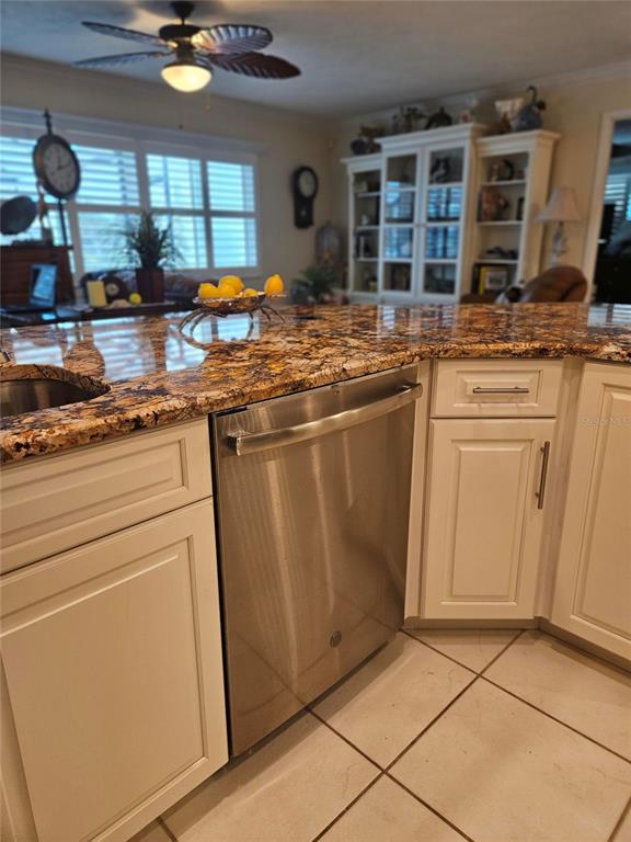 1706 South Lakeside Court Venice, FL 34293 - Photo 19 of 62