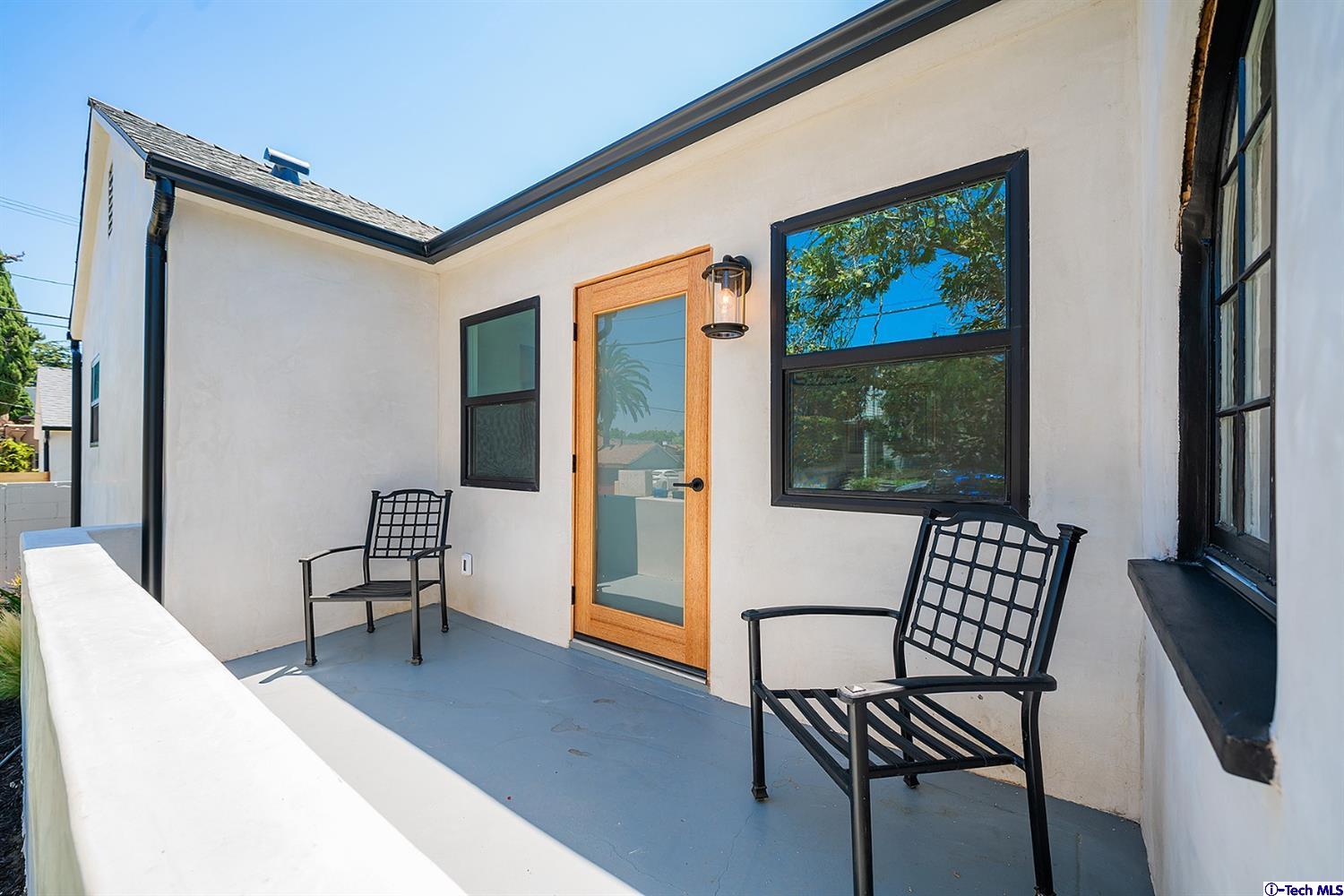 1502 South Genesee Avenue Los Angeles, CA 90019 - Photo 15 of 53