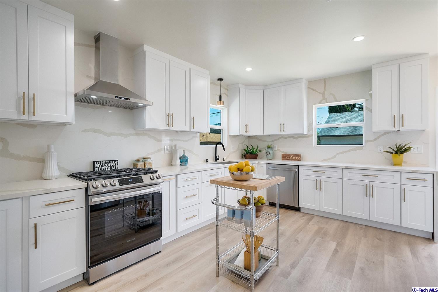 1502 South Genesee Avenue Los Angeles, CA 90019 - Photo 16 of 53