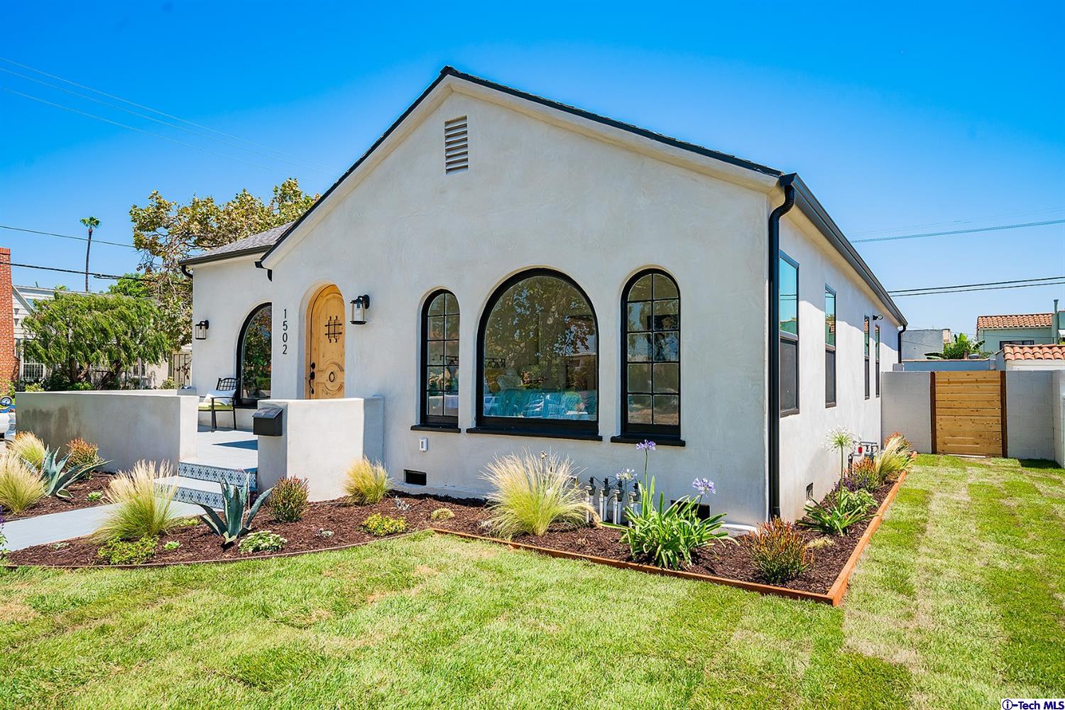 1502 South Genesee Avenue Los Angeles, CA 90019 - Photo 3 of 53