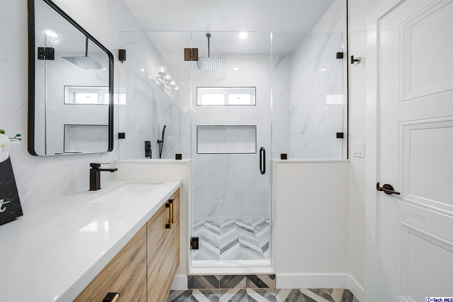 1502 South Genesee Avenue Los Angeles, CA 90019 - Photo 24 of 53