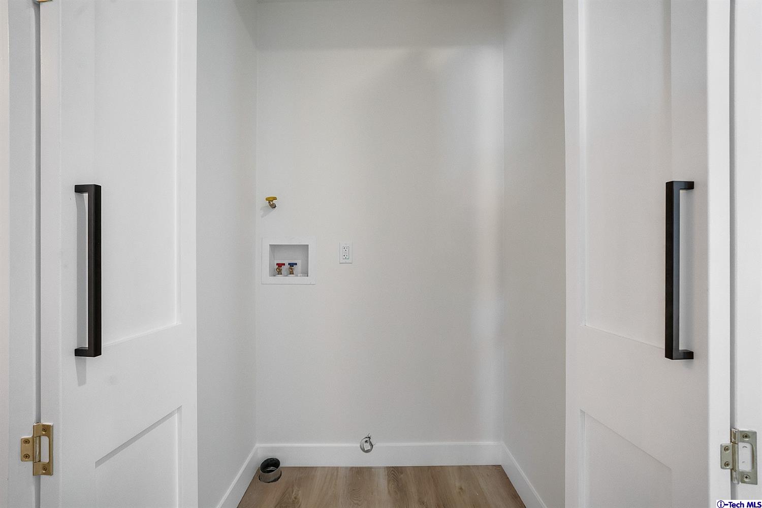 1502 South Genesee Avenue Los Angeles, CA 90019 - Photo 39 of 53