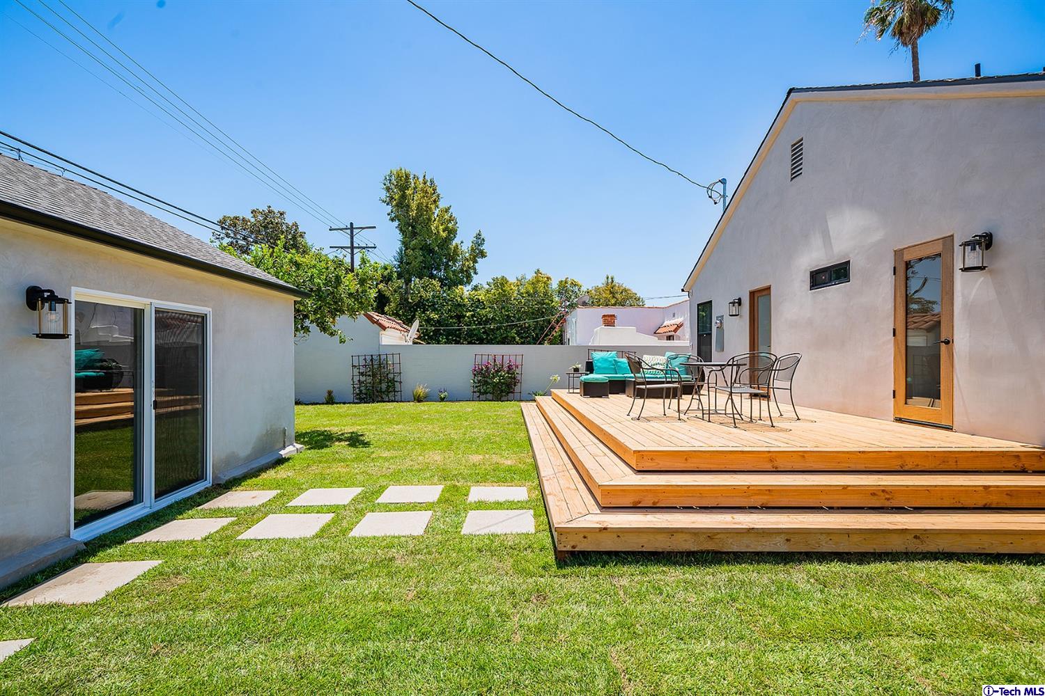 1502 South Genesee Avenue Los Angeles, CA 90019 - Photo 43 of 53