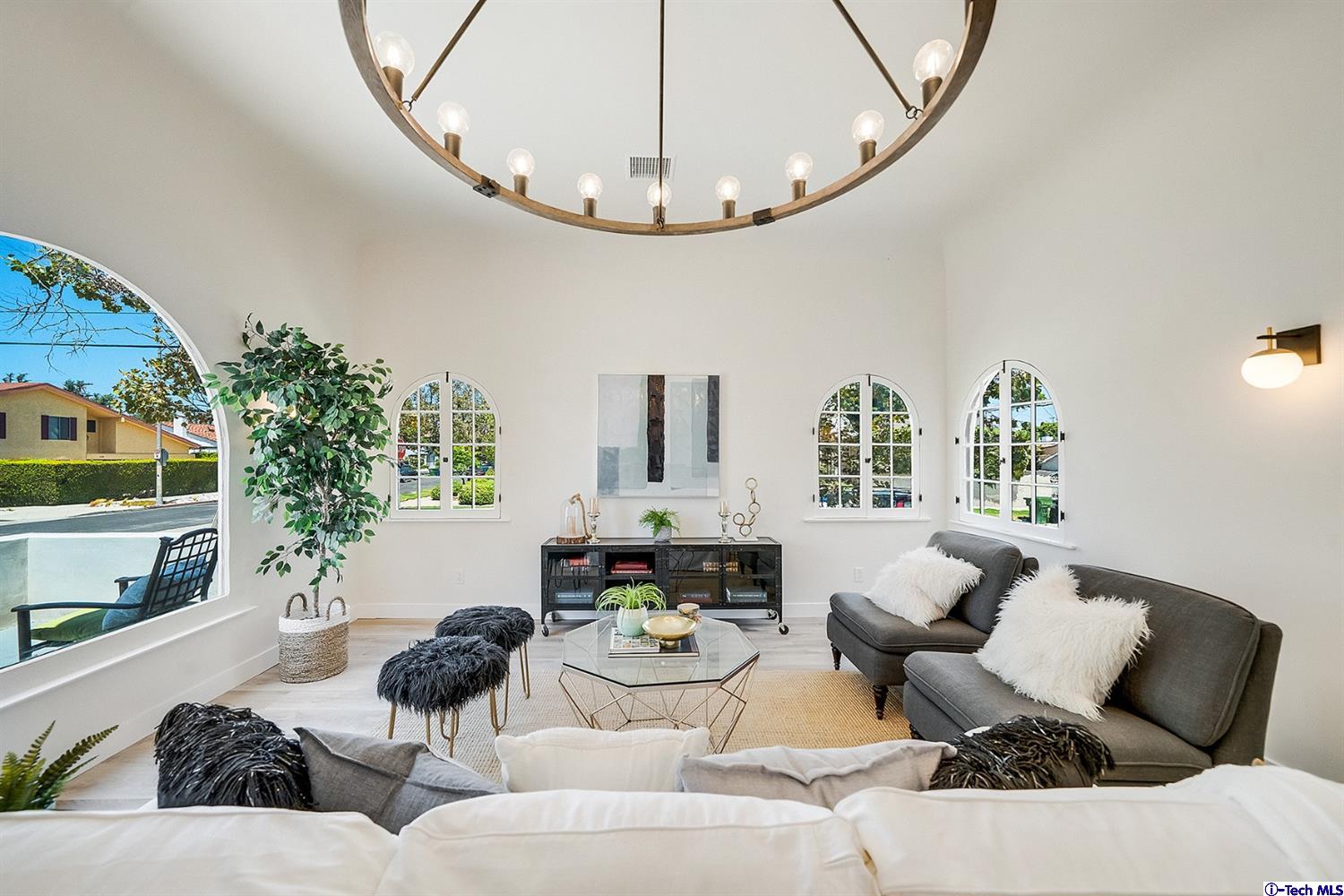 1502 South Genesee Avenue Los Angeles, CA 90019 - Photo 6 of 53