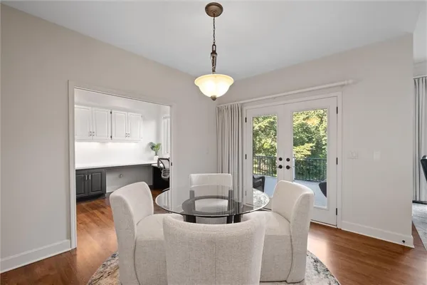 $995,000 | 8190 Shoreline Drive, Parkville, MO 64152