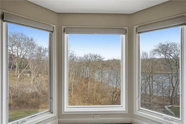 $995,000 | 8190 Shoreline Drive, Parkville, MO 64152
