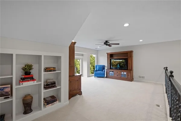 $995,000 | 8190 Shoreline Drive, Parkville, MO 64152