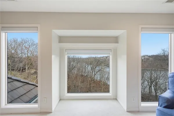 $995,000 | 8190 Shoreline Drive, Parkville, MO 64152