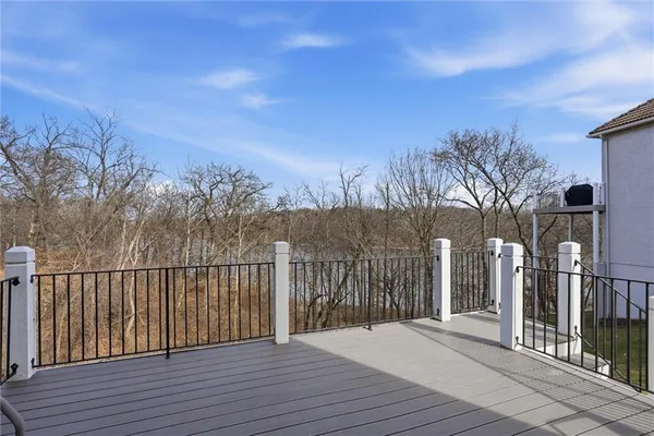 $995,000 | 8190 Shoreline Drive, Parkville, MO 64152