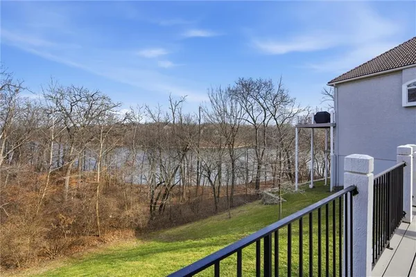 $995,000 | 8190 Shoreline Drive, Parkville, MO 64152