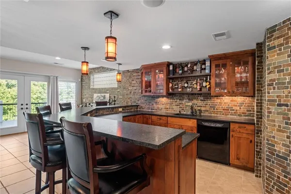 $995,000 | 8190 Shoreline Drive, Parkville, MO 64152