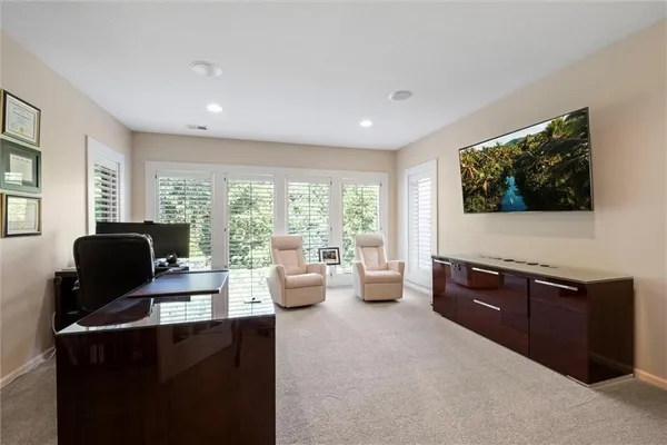 $995,000 | 8190 Shoreline Drive, Parkville, MO 64152