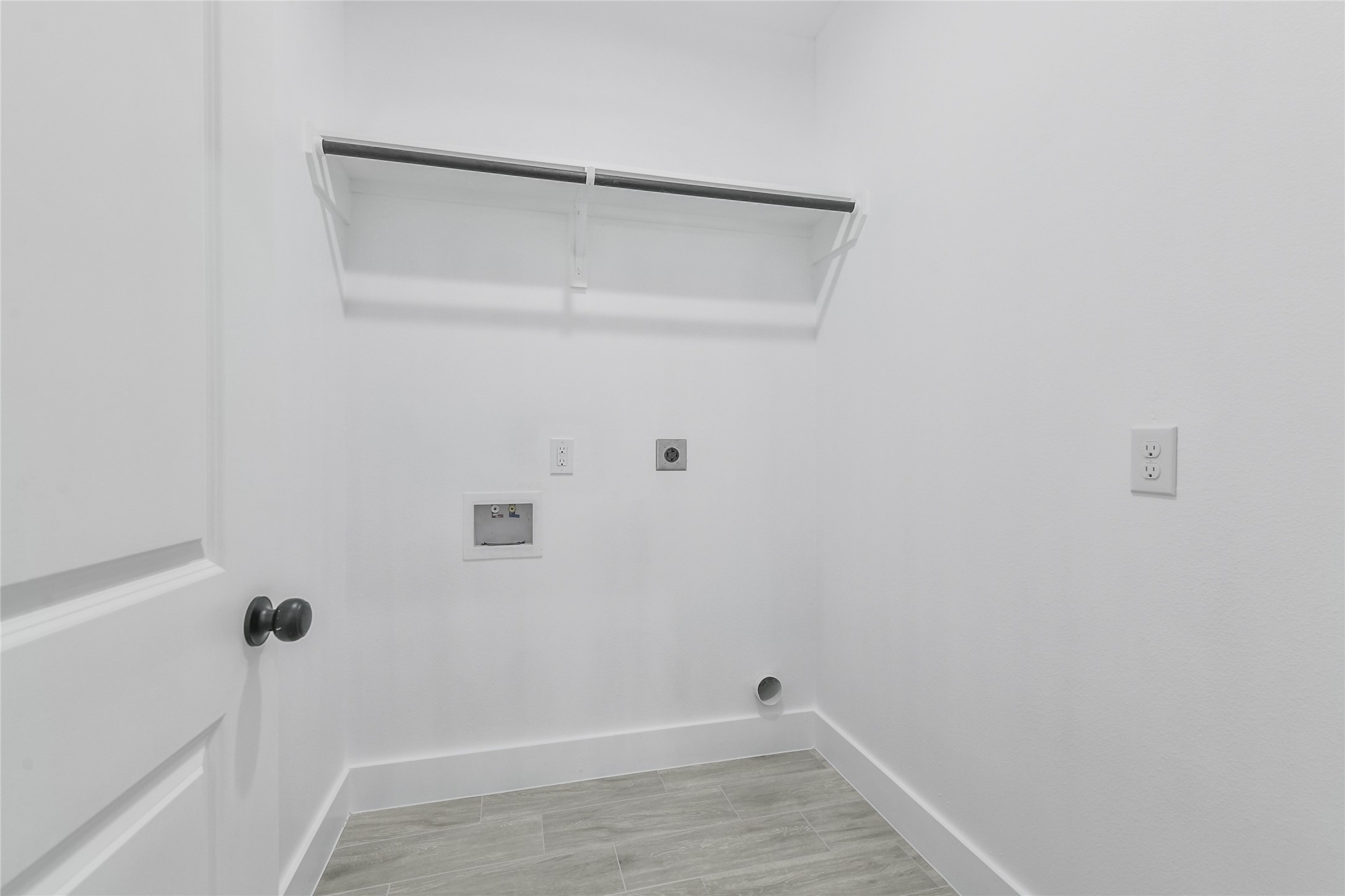 15117 Austin Road Willis, TX 77378 - Photo 30 of 35 a view of small space with racks on the wall