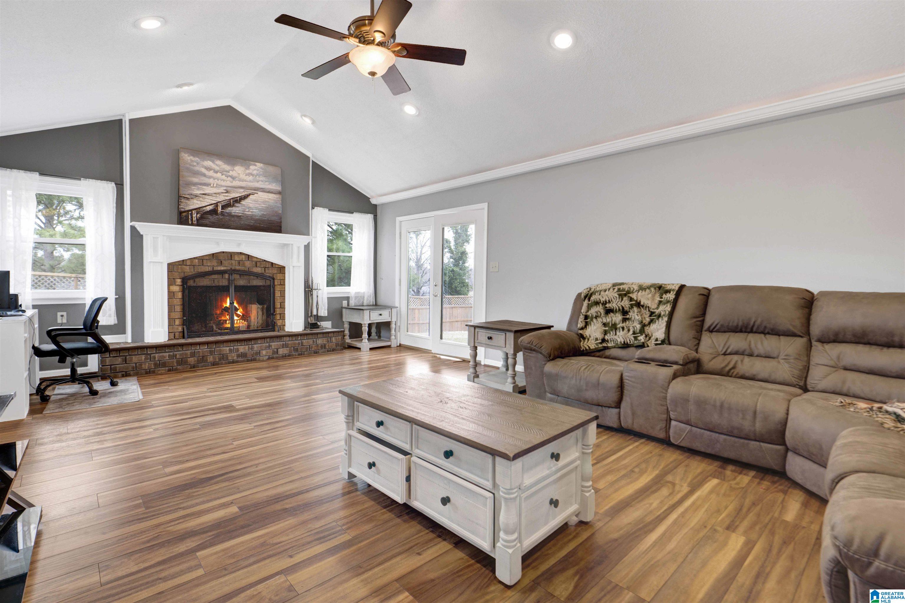 611 Dennis Street Clanton, AL 35045 - Photo 12 of 32
