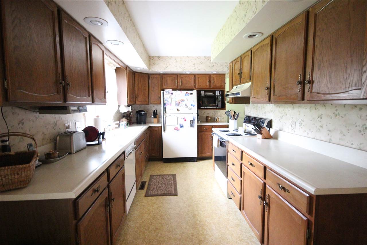 55390 Cedar Ridge Road Elkhart, IN 46514 - Photo 4 of 15 Gallery Image 4