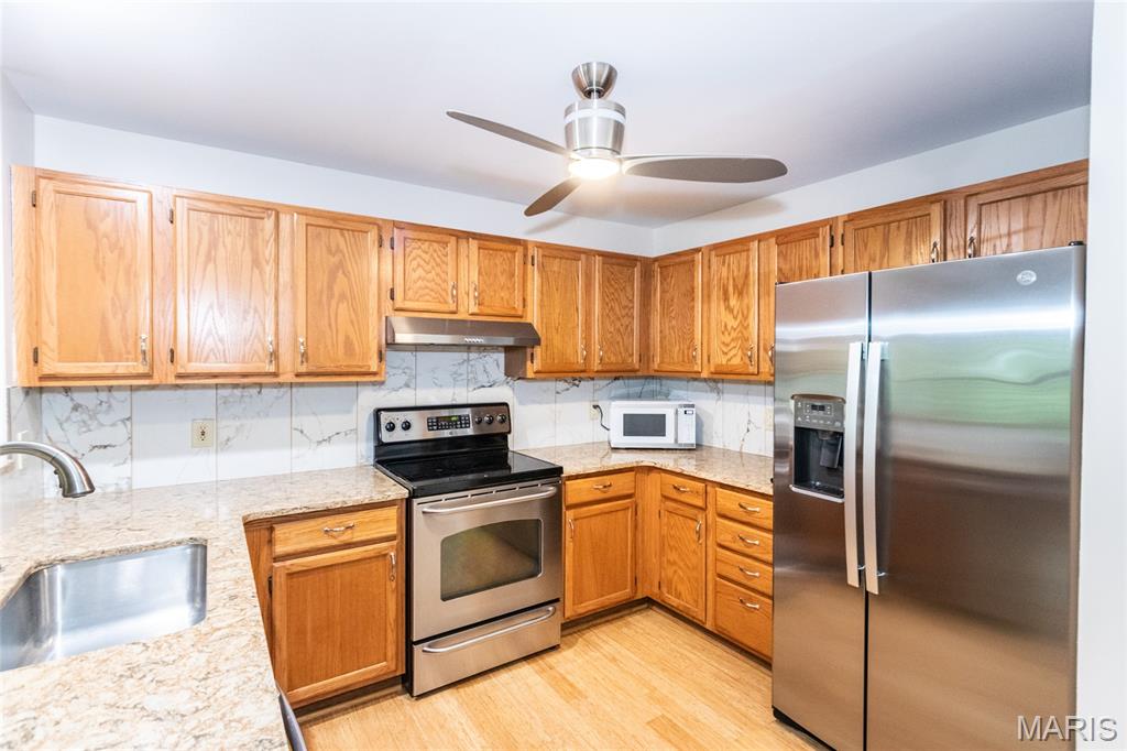 39 Ridgeview Cir Court Ballwin, MO 63021 - Photo 10 of 47