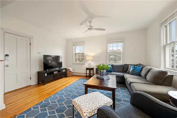 $4,000 | 35 Marsh Street, Newport, RI 02840