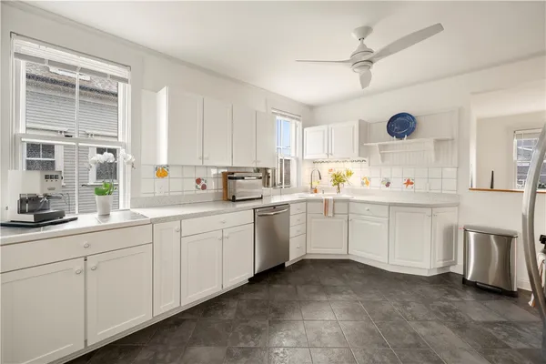 $4,000 | 35 Marsh Street, Newport, RI 02840