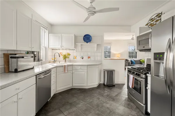 $4,000 | 35 Marsh Street, Newport, RI 02840